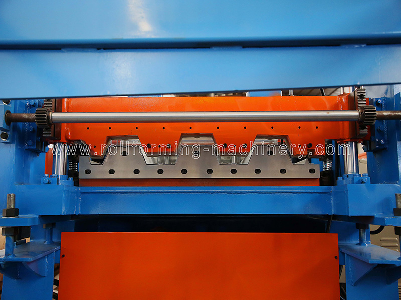 Meter Deck Roll Forming Machine Meter Deck Roll Forming Machine